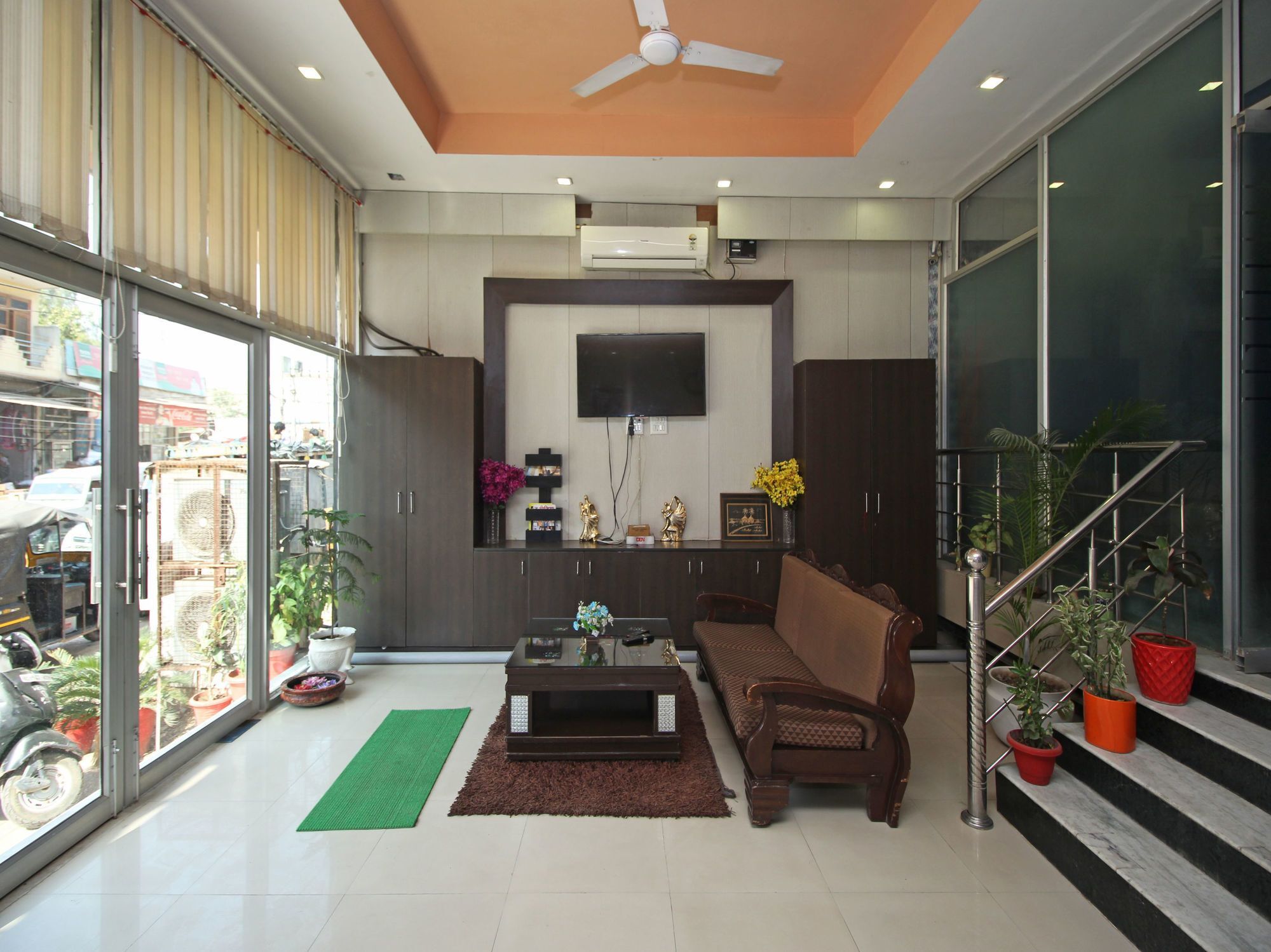 Oyo 576 Hotel Shree Kanta Residency Gurgaon Exterior foto